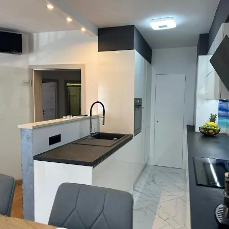 Appleonlux Apartment Umag Exterior photo