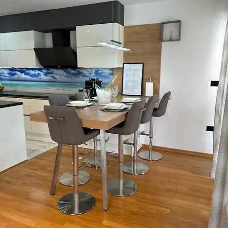 Appleonlux Apartment Umag Exterior photo